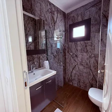 With A Full Private Pool 펜션 Milas