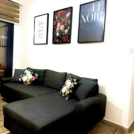 With A Full Private Pool Holiday home *