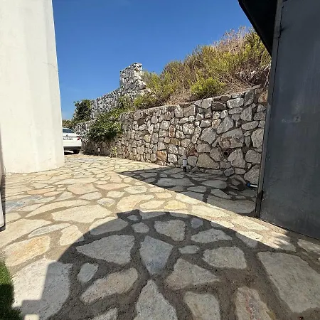 With A Full Private Pool * Milas