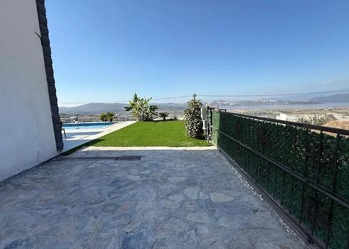 With A Full Private Pool Tatil Evi Milas