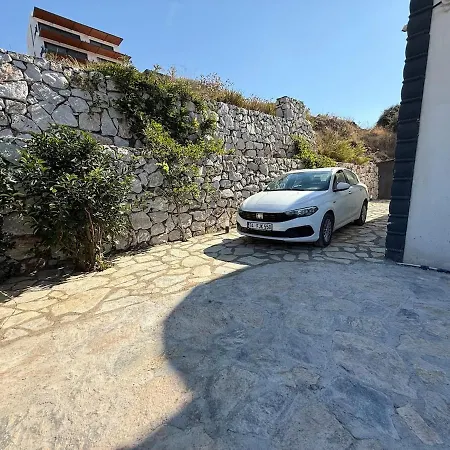 With A Full Private Pool Σπίτι διακοπών *