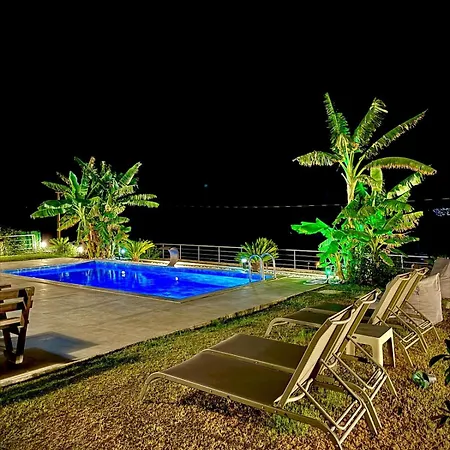 Hébergement de vacances With A Full Private Pool *