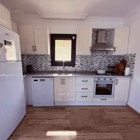 Case de vacanță With A Full Private Pool