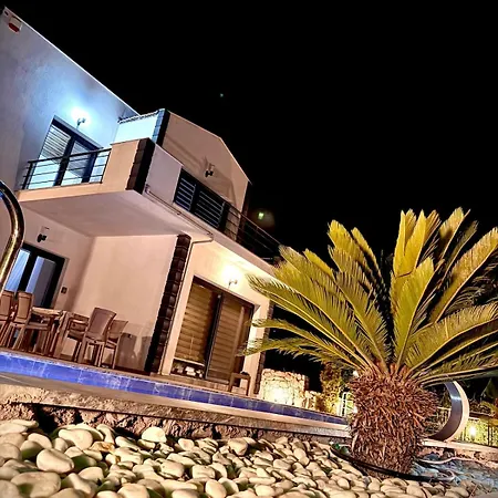 Hébergement de vacances With A Full Private Pool Milas