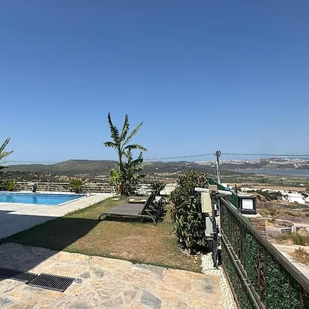 With A Full Private Pool Σπίτι διακοπών