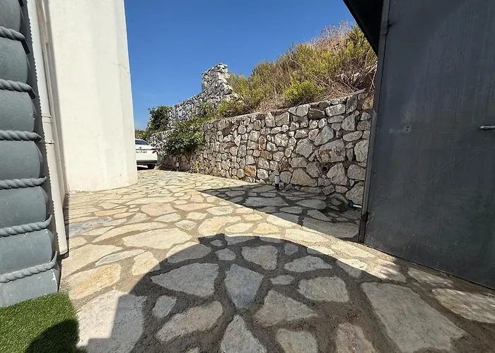 With A Full Private Pool * Milas