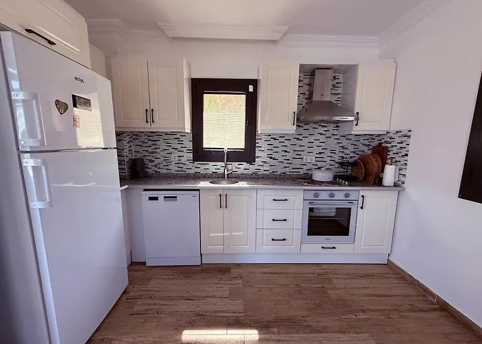 Prázdninový dům With A Full Private Pool